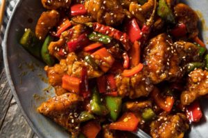 Hunan Chicken vs Szechuan Chicken (Comparison in 2024)