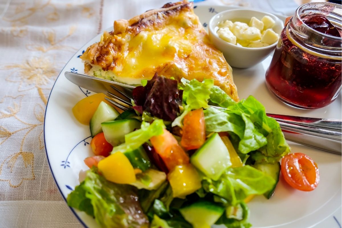 4-best-sides-for-quiche-updated-2024