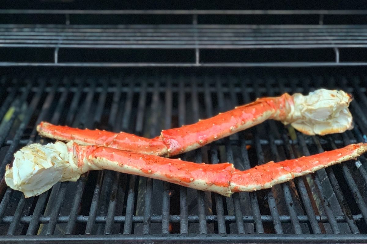 How to reheat crab legs on the grill