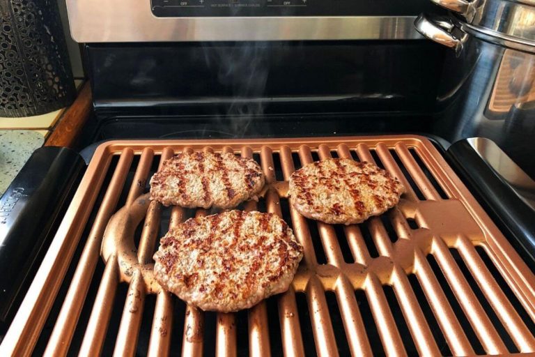 6 Best Ways To Reheat Your Leftover Burgers Updated 2024   Reheat Burger In Oven 768x512 