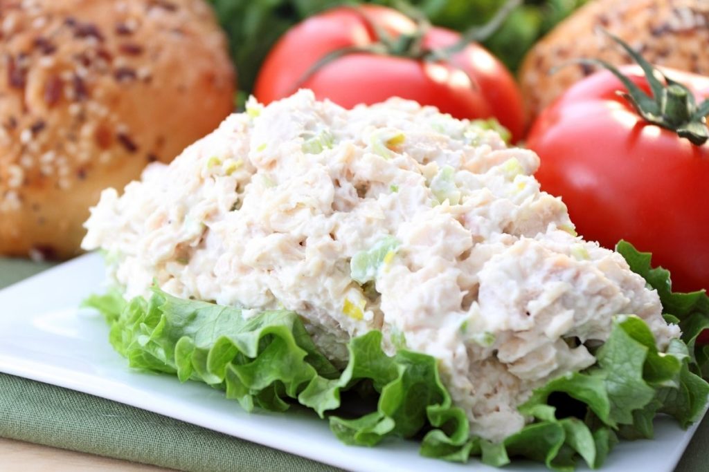 What to serve with chicken salad