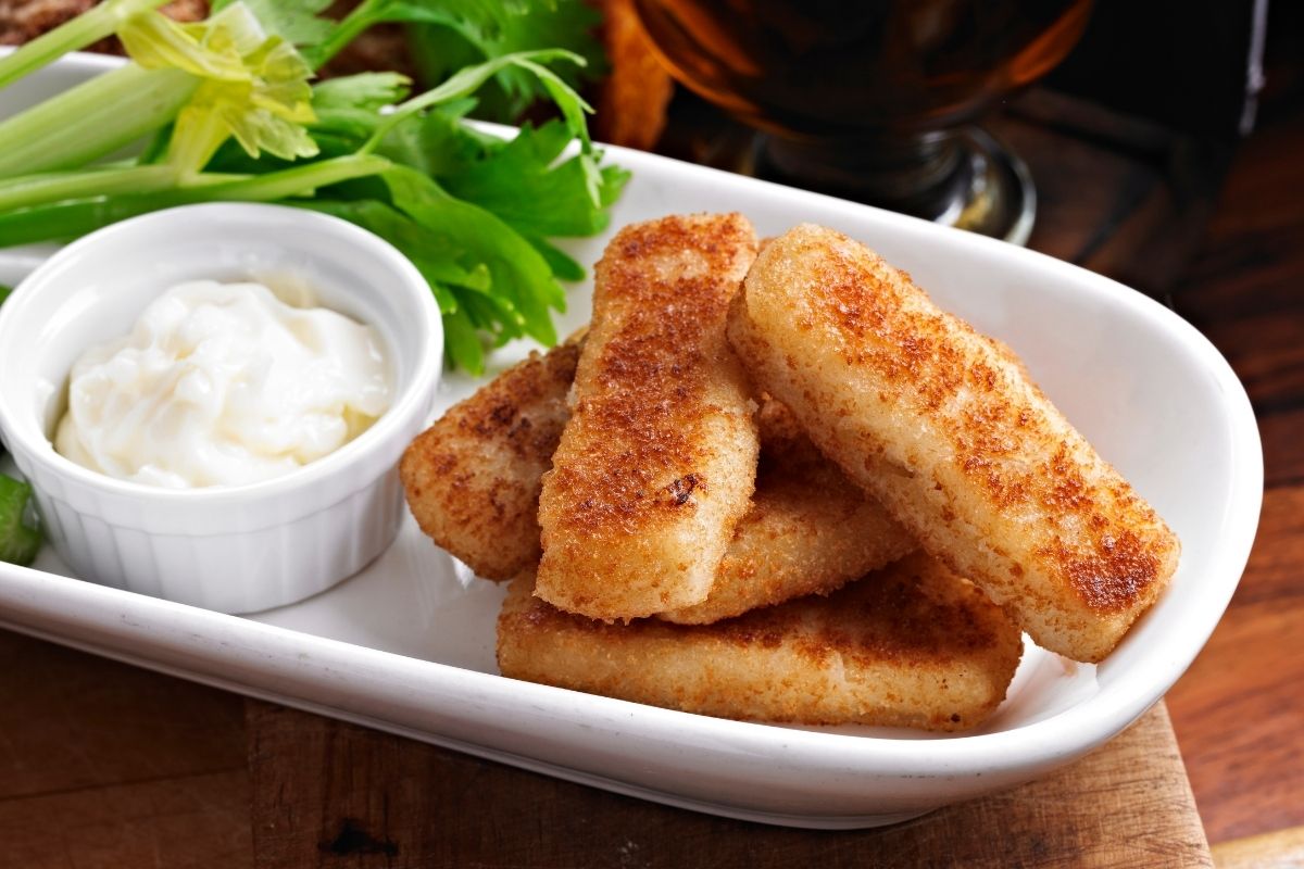 how-to-cook-frozen-fish-sticks-in-an-air-fryer-2023