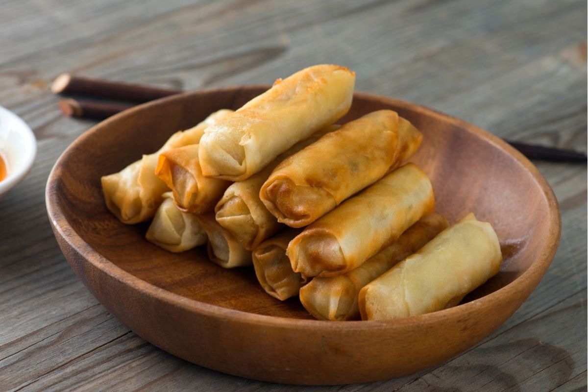 3 Easy Ways on How to Cook Frozen Lumpia