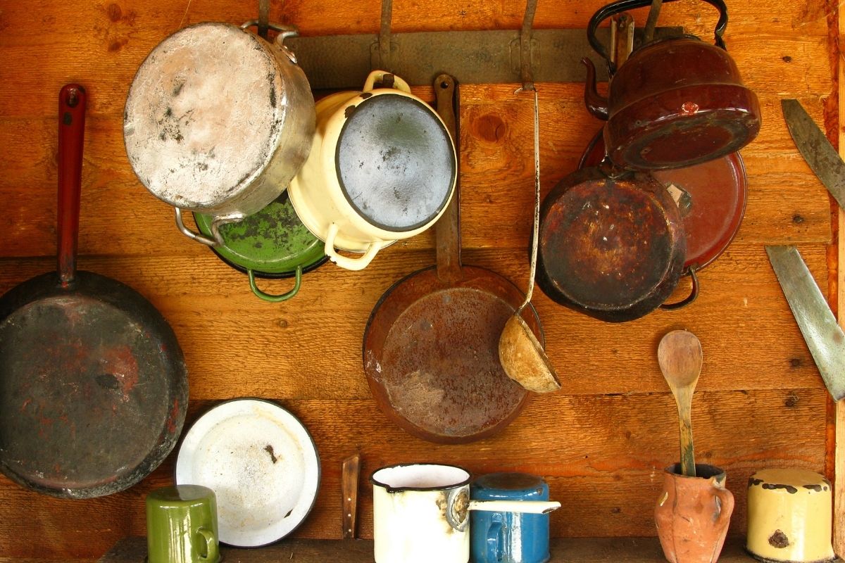 Best Ways to Recycle Old Pots and Pans
