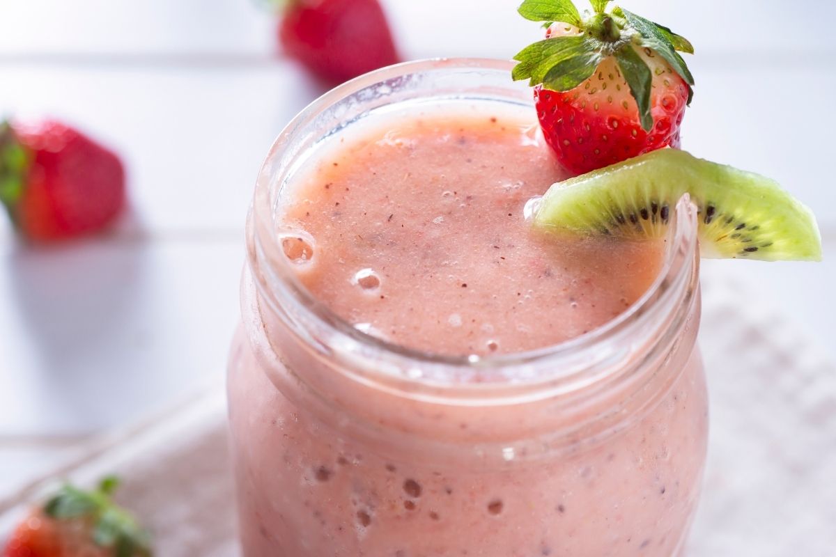 Smoothie King Strawberry Kiwi Breeze Recipe (Copycat) (updated 2023)