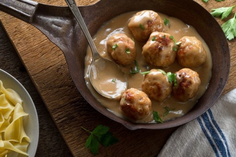 4 Best Sides to Serve with Swedish Meatballs (Updated 2024)