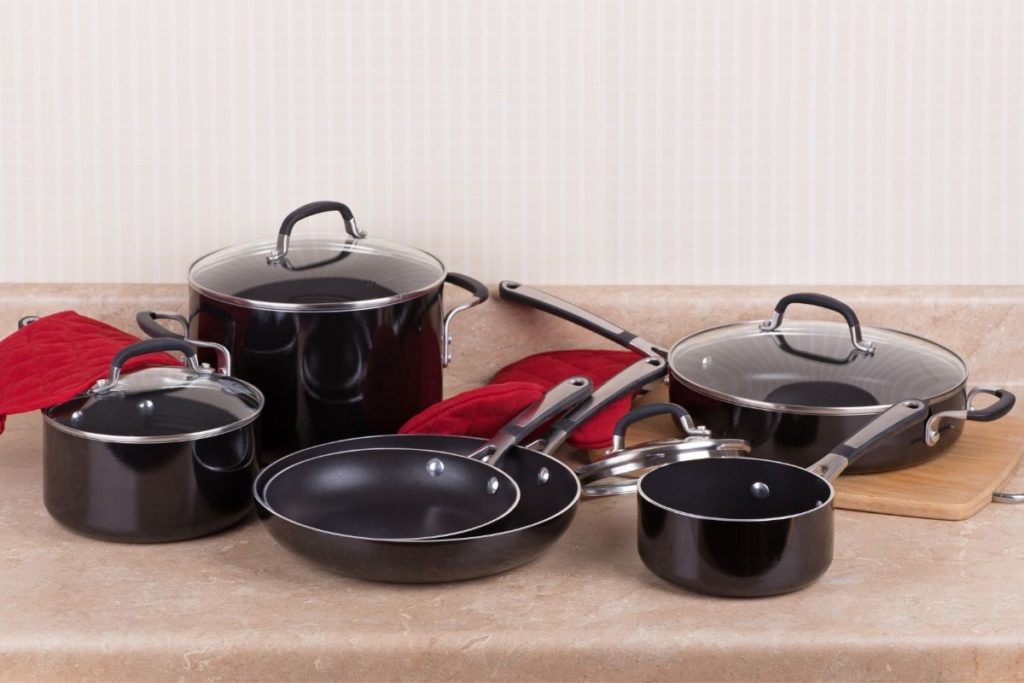 Hard-Anodized Cookware