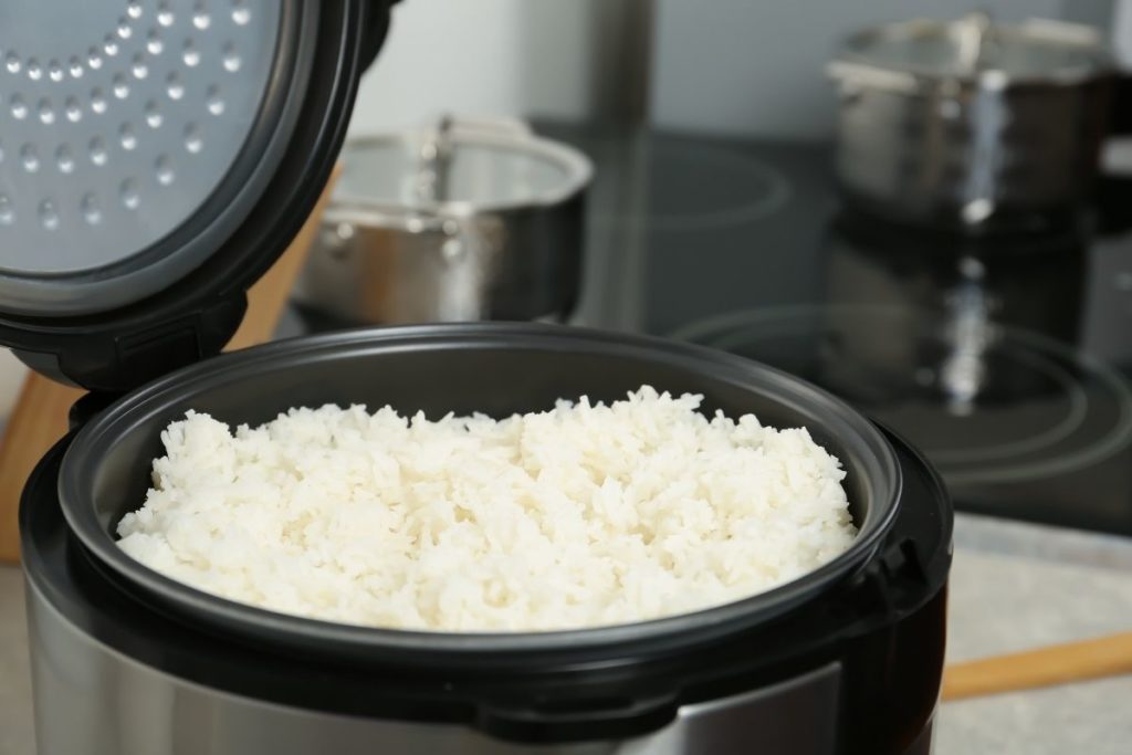 How Long Does It Take for Rice to Cook in a Rice Cooker