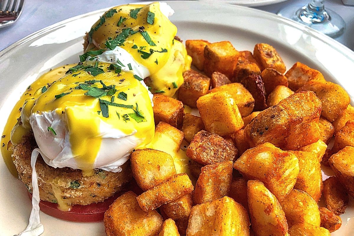 11 Best Sides To Serve With Eggs Benedict Updated 2024