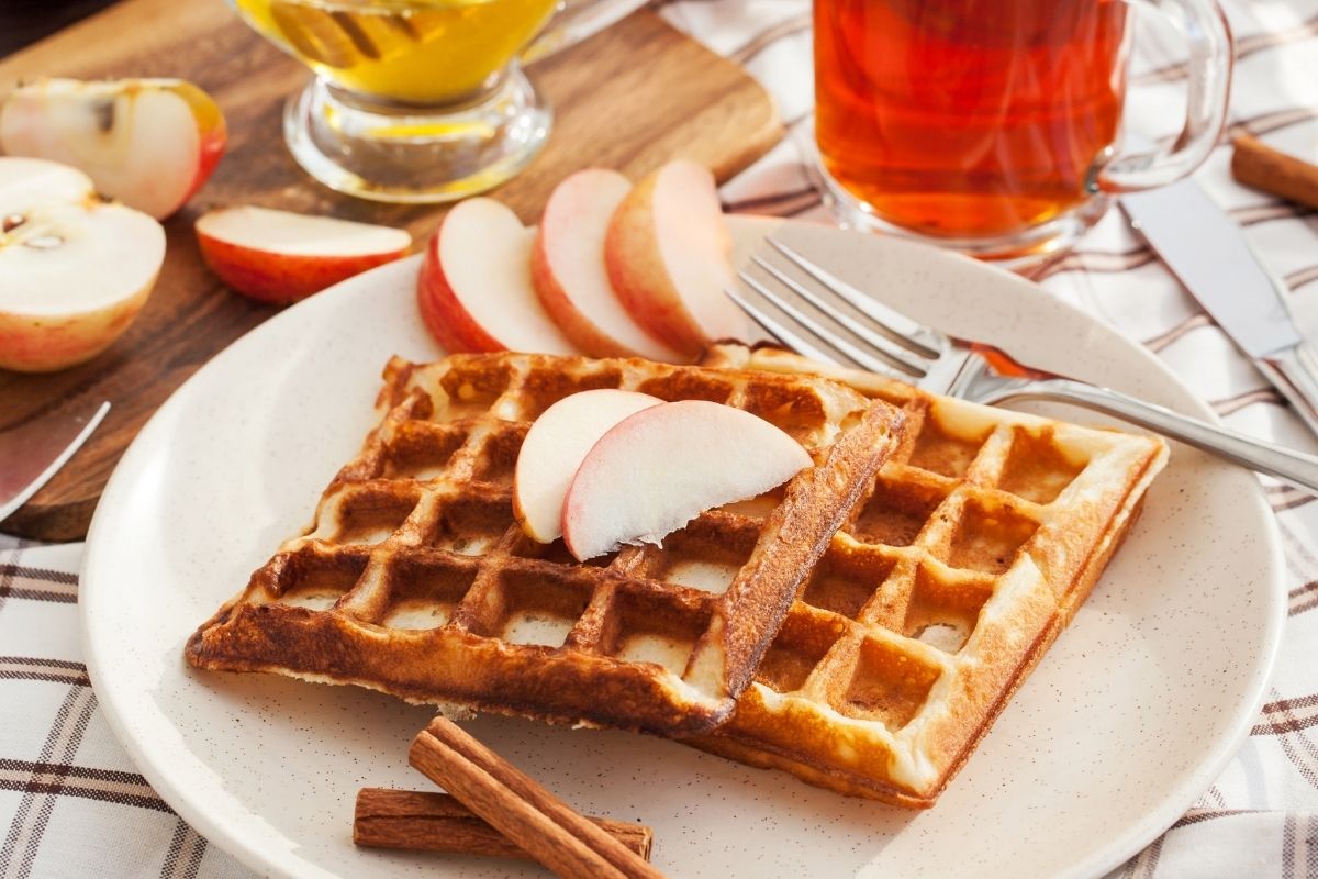 Waffles with Apples