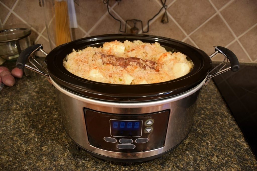 Slow Cooker Temperatures: Guide on Different Settings - Recipe Marker