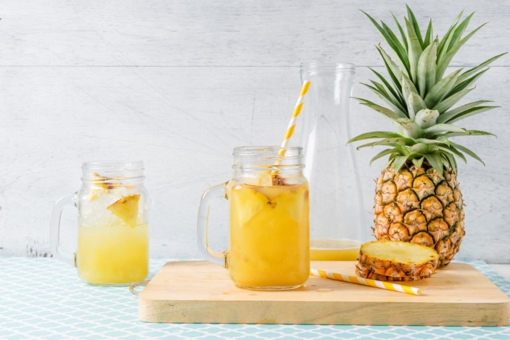 10 Best Substitutes for Pineapple Juice (Updated 2024)