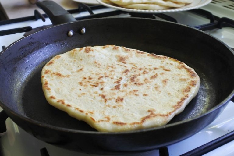 4 Best Ways To Reheat Naan Updated 2024   Naan On Stovetop 768x512 