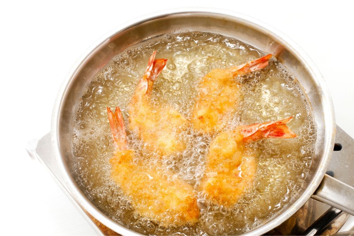 Reheat Fried Shrimp in a Saucepan