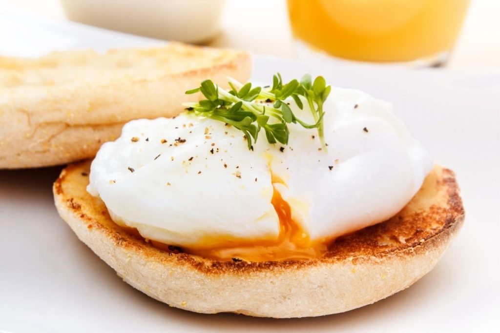 English Muffin and Eggs