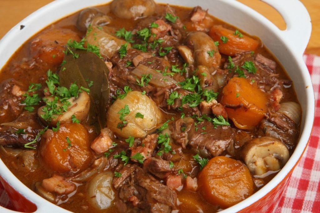 10 Best Sides To Serve With Beef Bourguignon (Updated 2024)