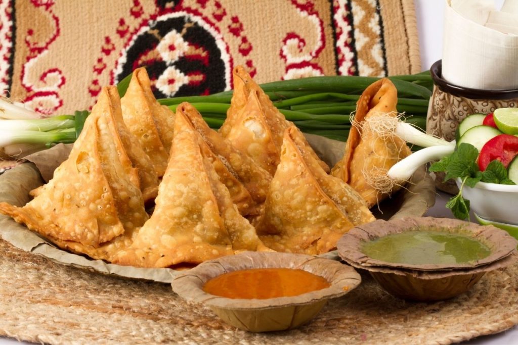 Samosas - What to Serve with Tandoori Chicken