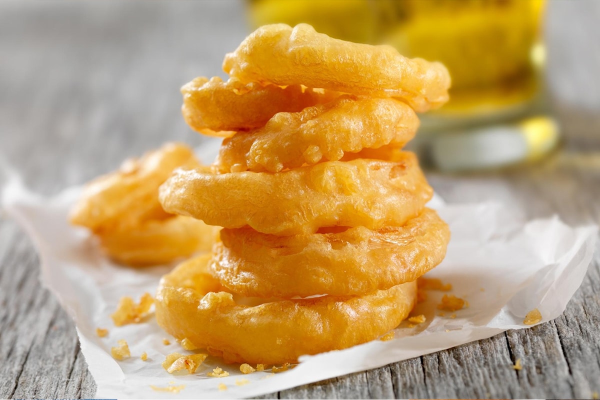 https://recipemarker.com/wp-content/uploads/2022/03/Best-frozen-onion-rings-Body-Image-1.jpg