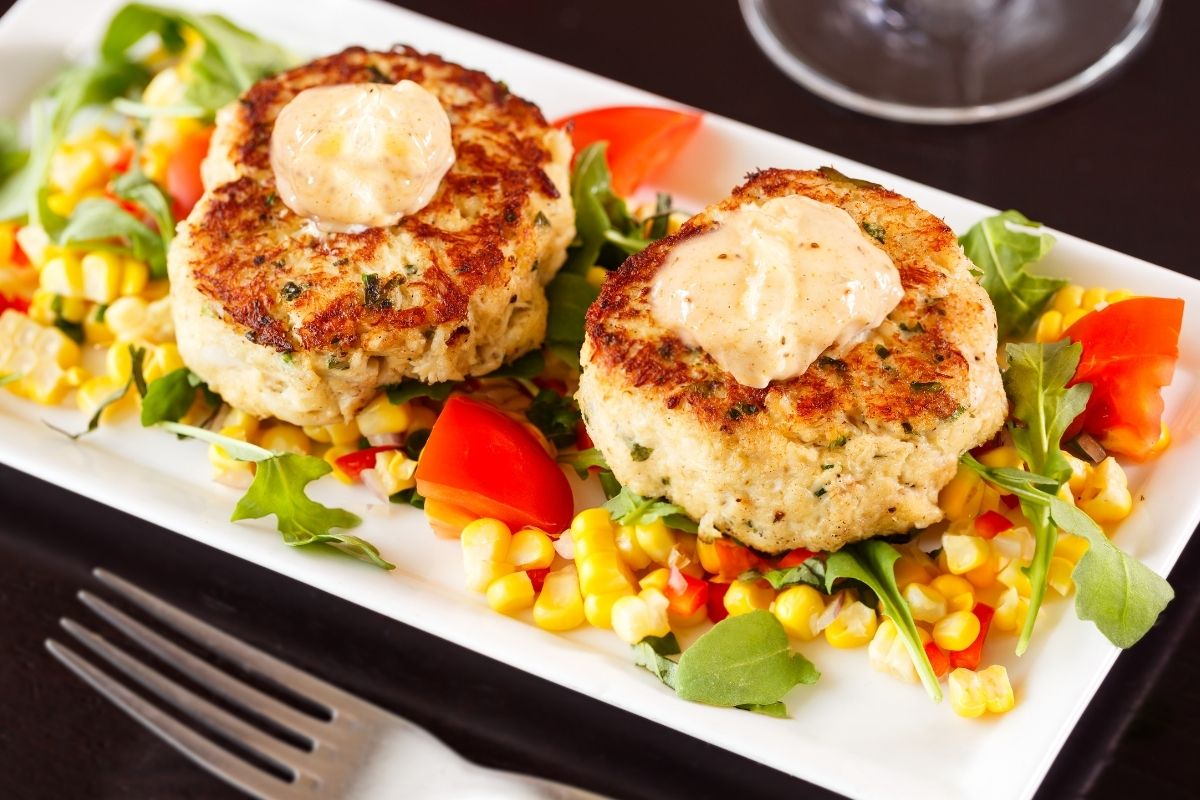 5 Best Frozen Crab Cake Brands (Updated 2024)