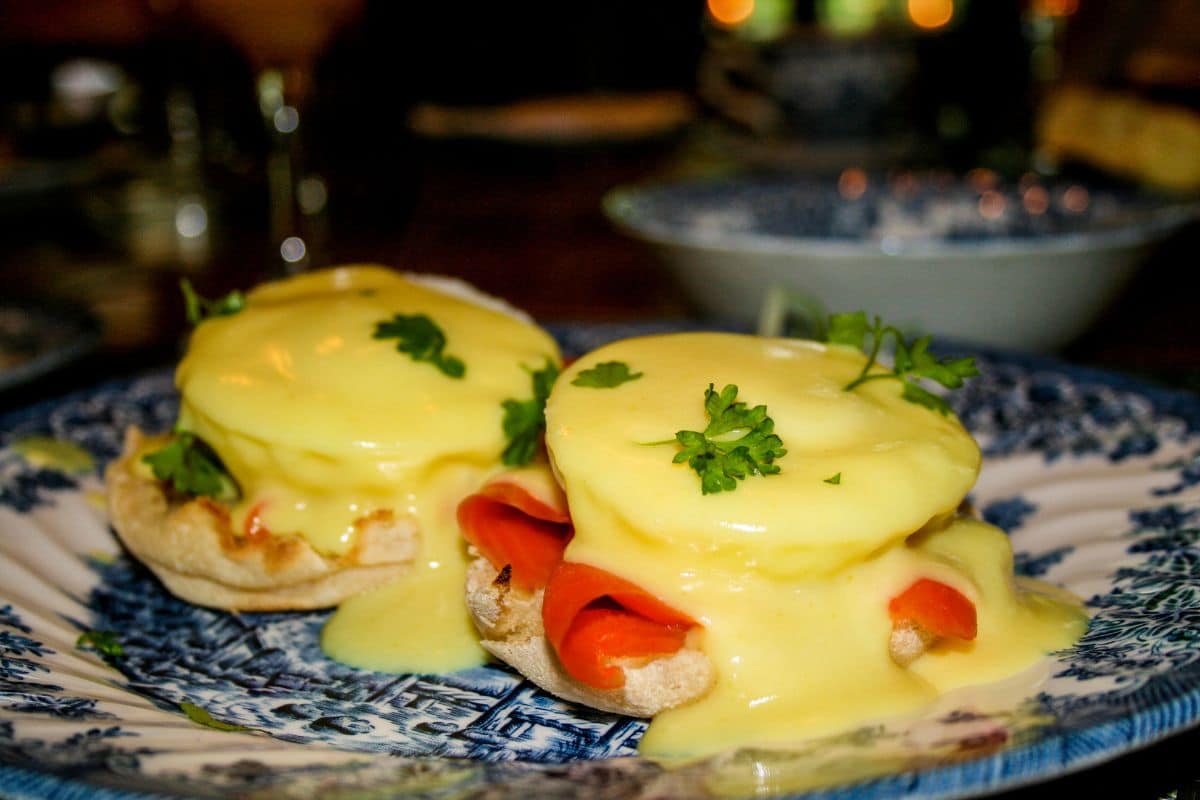 Eggs Benedict With Hollandaise Sauce