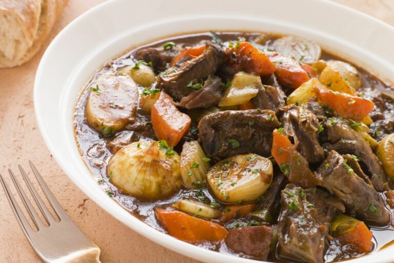 8 Best Side Dishes for Oxtails (Updated 2024)